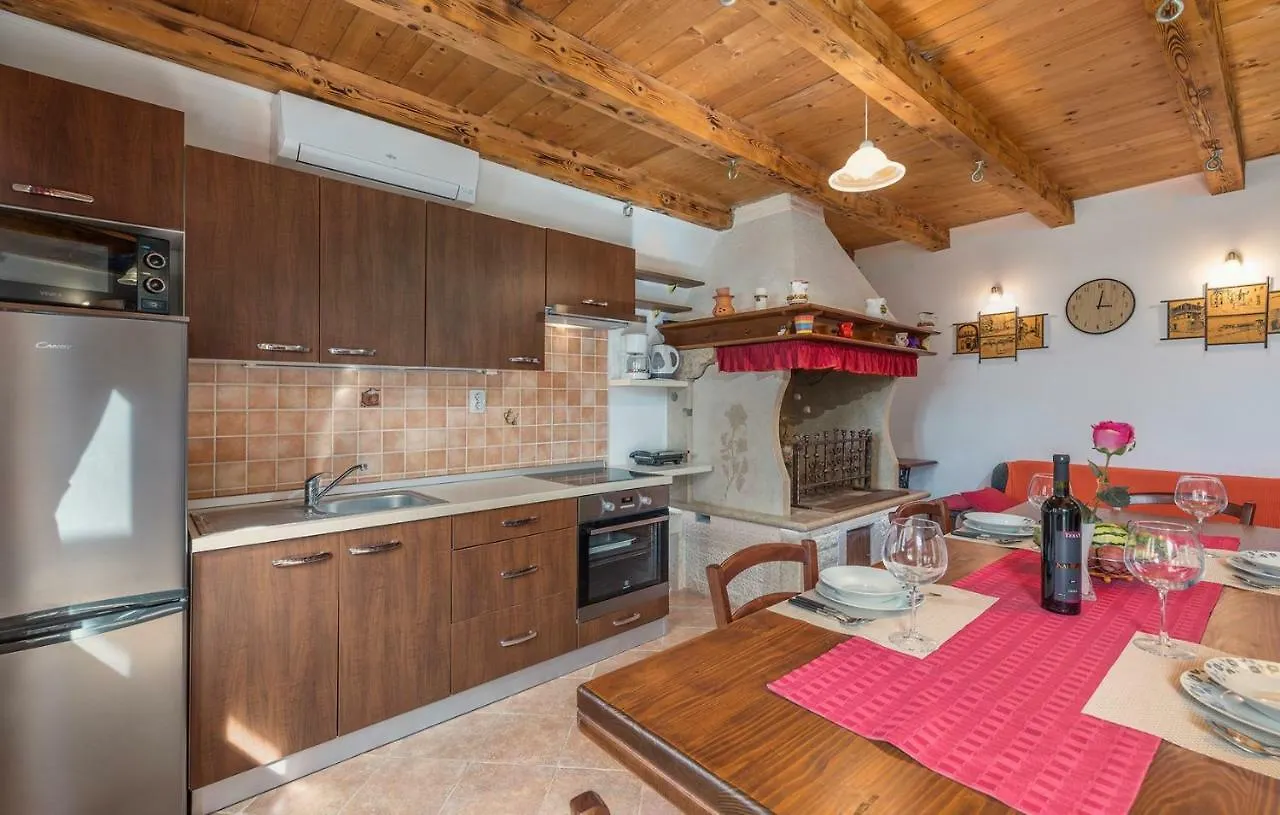 Holiday House Antonio Poreč 0*,